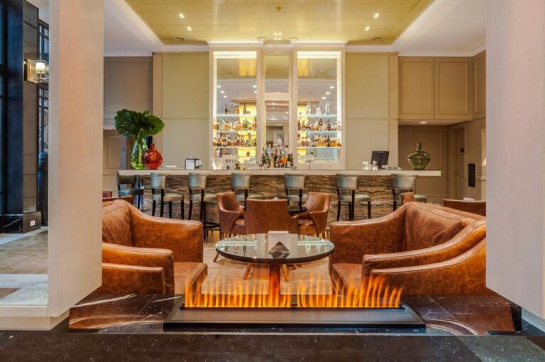 Bar and lounge at the Alvear Icon Hotel, the hotel used for the Antarctica Marathon 2025