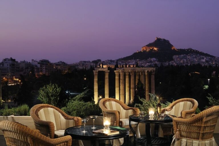 The Athens Marathon 2024 is a great opportunity to see some of the historic sights of the Greek capital