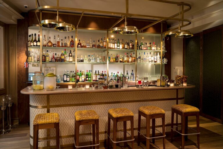 Bar at the Hotel Rochester Champs-Elysees, hotel option for the Paris Marathon 2025