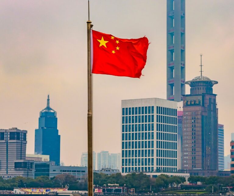 Chinese flag, representing the choice of hotels for the Great Wall Marathon 2025