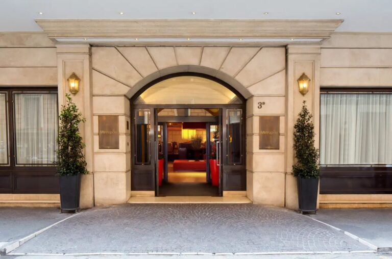 Exterior of the Starhotels Metropole, hotel for the Rome Marathon 2025