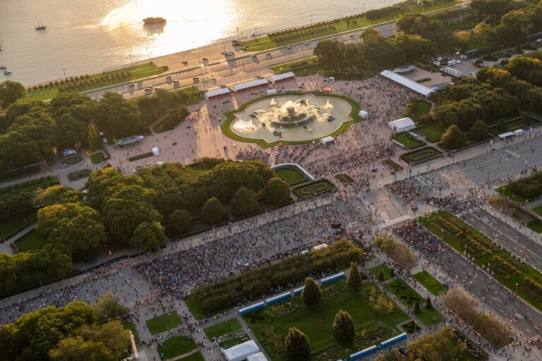 Picture of runners passing through Chicago during the Chicago Marathon 2024