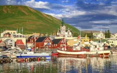 Views on the sail to Oqaatsut, optional extension on the Icefjord Midnight Marathon