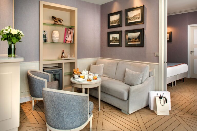 Junior Suite at the Hotel Rochester Champs-Elysees, hotel option for the Paris Marathon 2025