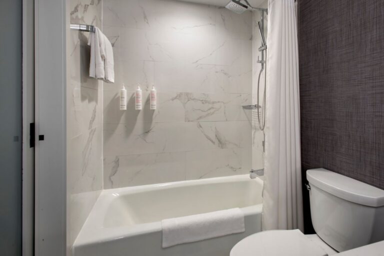 En-suite bathroom at the Marriott Copley Hotel, hotel option for the Boston Marathon 2025
