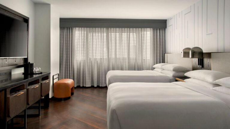 Twin room at the Marriott Copley Hotel, hotel option for the Boston Marathon 2025