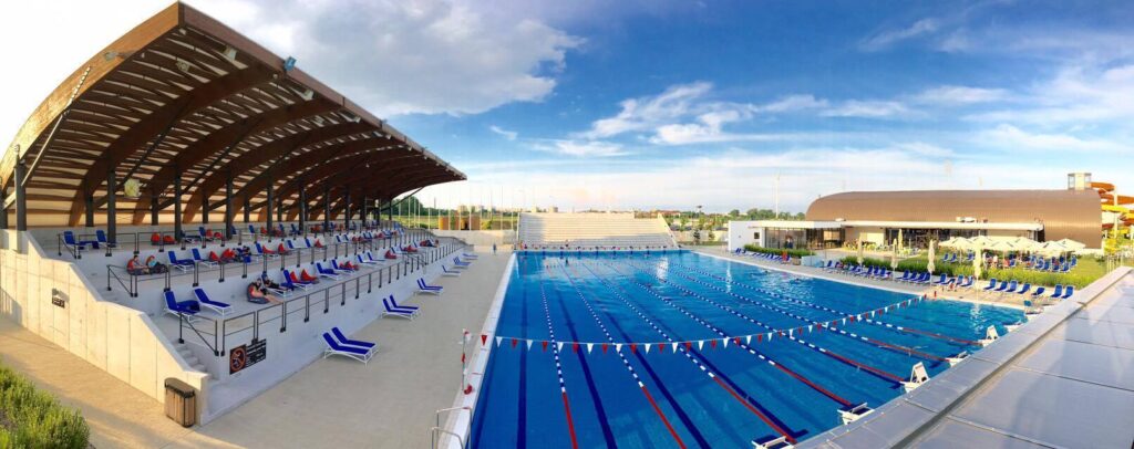 Outdoor pool facilities at X Bionic Sphere